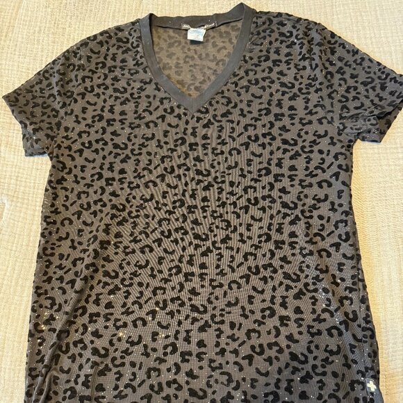 Andrew Christian black leopard print v-neck shirt - size small - Picture 1 of 3